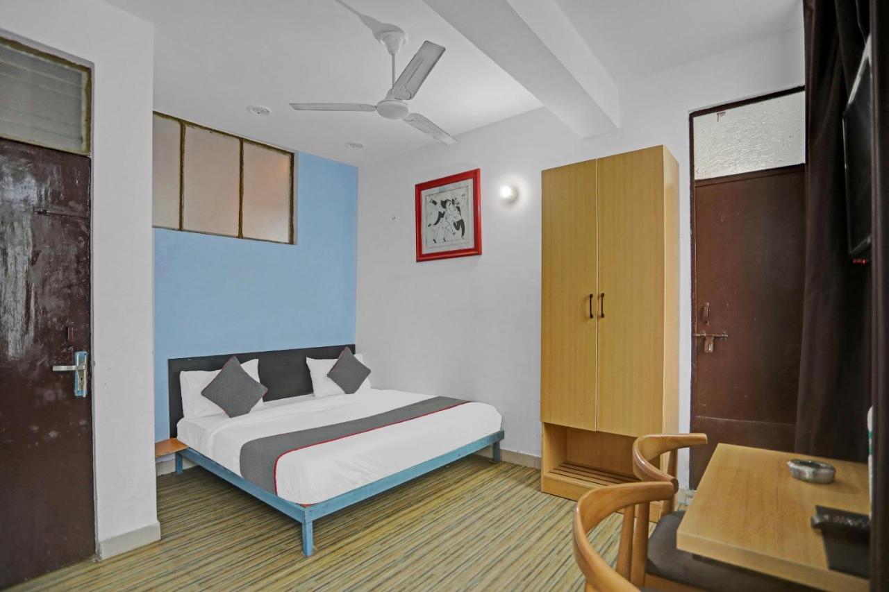 Collection O Jps Near Pvr Vikaspuri Delhi Hotel Exterior photo